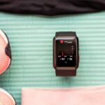 Smartwatch z pomiarem ciśnienia i analizą EKG – Huawei Watch D – casual (7)